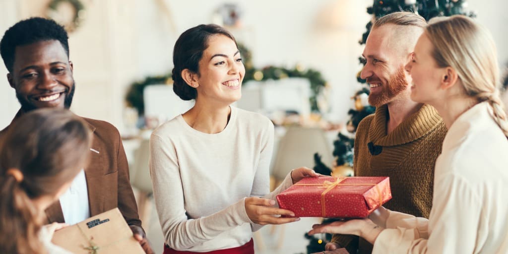 7 Last-Minute Gift Ideas for Real Estate Agents